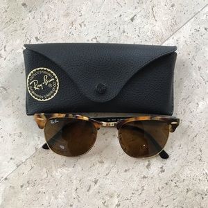 Great condition barely been worn RayBan clubmaster